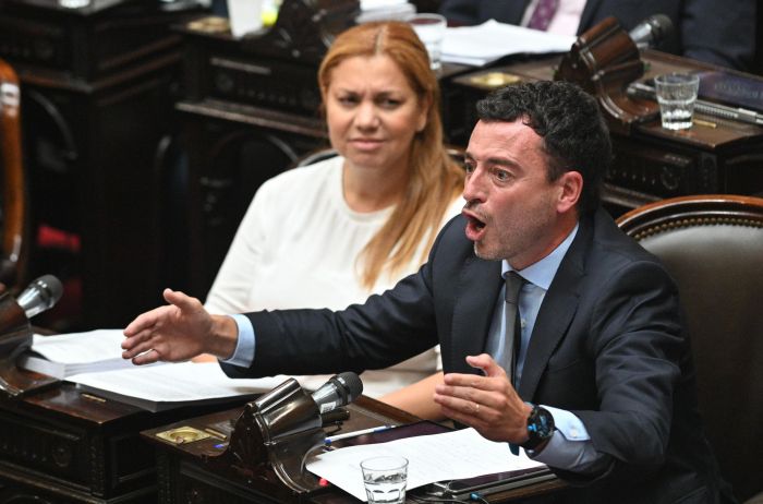 La oposición busca avanzar en una reforma de la ley de DNU, pero hay diferencias entre los bloques