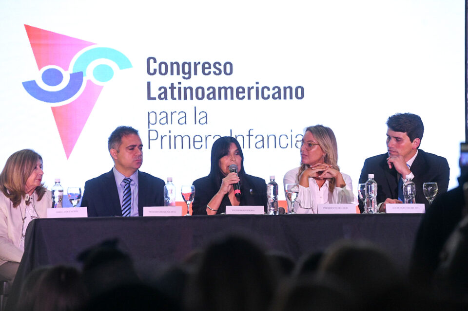 La vicegobernadora encabezó el Congreso Latinoamericano para la Primera Infancia en Gualeguaychú