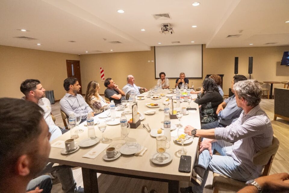 Frigerio impulsa una estrategia pública-privada para el crecimiento del turismo en Victoria