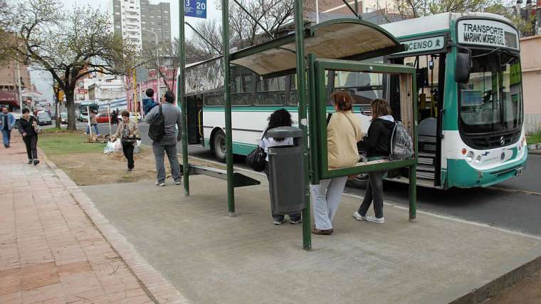 Usuarios de colectivos urbanos quedarán sin servicio en Paraná por una asamblea de choferes