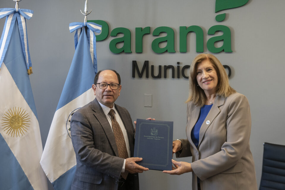 La intendenta Romero recibió al embajador de Guatemala
