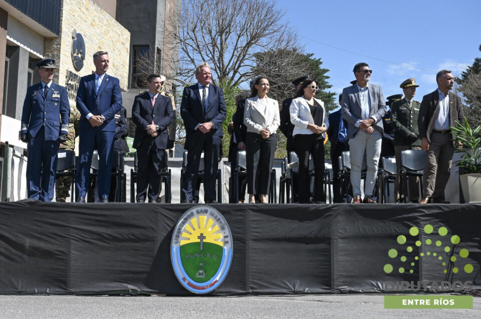 Gustavo Hein participó del acto y desfile por el 127° aniversario de Libertador San Martín