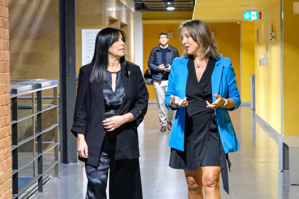 Aluani participó del panel “Mujeres protagonistas: liderazgo y poder en clave de futuro”