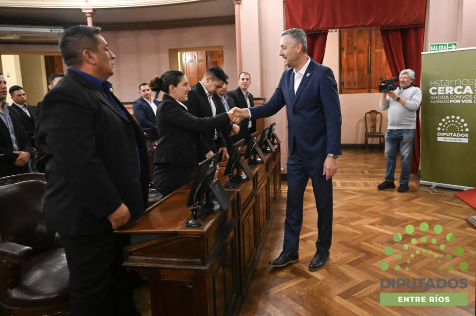 Agentes de policía de distintas provincias visitaron la Cámara de Diputados